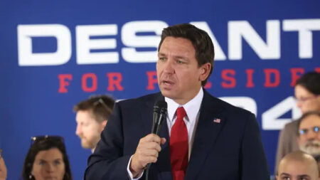 DeSantis emite una orden ejecutiva para rescatar a los floridanos en Israel