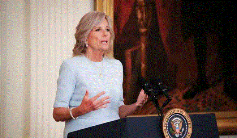La Primera Dama Jill Biden habla durante un evento para celebrar el Mes de la Herencia Judía Estadounidense en la Casa Blanca en Washington el 16 de mayo de 2023. (Madalina Vasiliu/The Epoch Times)