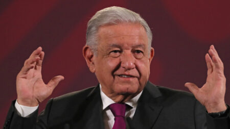 López Obrador prevé que megafarmacia que tendrá «todos los medicamentos» sea inaugurada en diciembre