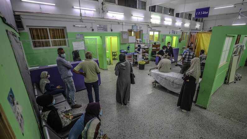 Imagen de archivo del interior del hospital Al Shifa de Gaza. EFE/EPA/Mohammed Saber