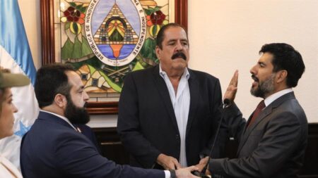 Hondureños en Estados Unidos condenan «oscuro nombramiento» de fiscal general Johel Zelaya