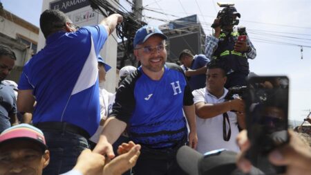 Dictan orden de captura contra presidente del opositor Partido Nacional de Honduras
