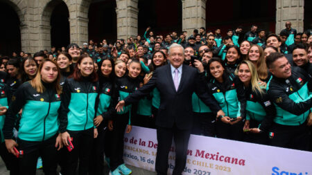 López Obrador celebra las 52 medallas de oro y el tercer lugar de México en los Juegos Panamericanos