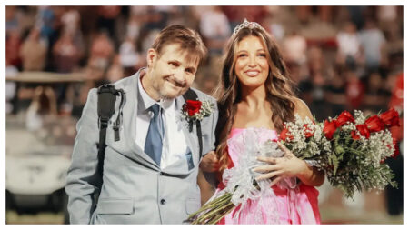 Padre que lucha contra el cáncer lleva a su hija a ser coronada Reina del baile de bienvenida