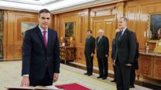 Sánchez jura el cargo de presidente ante el rey Felipe VI