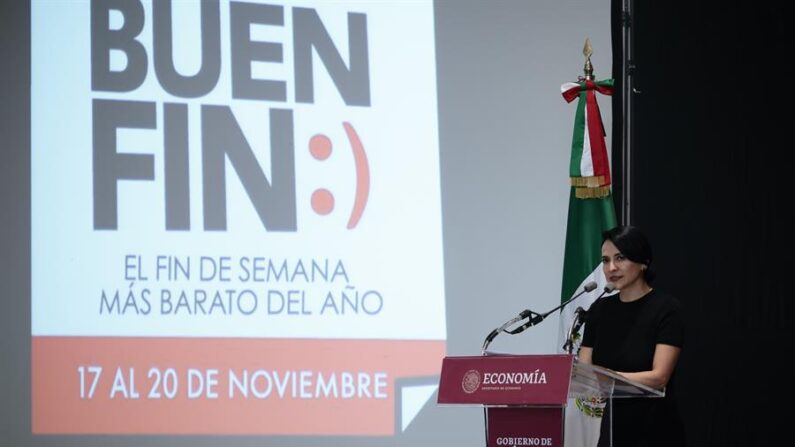 La sub procuradora de la Procuraduría Federal del Consumidor, Surit Berenice Romero, habla hoy durante una rueda de prensa en Ciudad de México, México.  (EFE/ José Méndez)