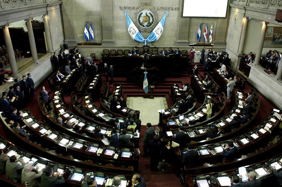 Guatemala elige a los 13 miembros del Supremo por los próximos cinco años