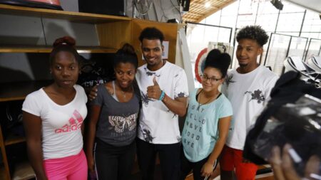 Los diez deportistas cubanos que solicitaron refugio en Chile se entrenan en la capital