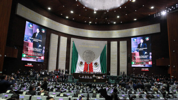 Congreso de México aprueba la extinción de siete órganos autónomos