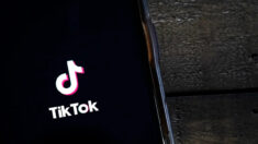 TikTok podría causar un “caos absoluto” en las elecciones de 2024, según el representante Mike Gallagher