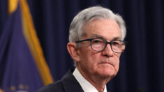 Las acciones caen a medida que Powell de la Reserva Federal descarta recortes en las tasas de interés