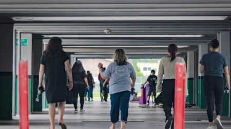 Ocultar los nombres legales de los alumnos trans a las enfermeras escolares es peligroso, dicen los padres