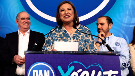 Xóchitl Gálvez da discurso frente al Monumento a la Revolución en su informe como senadora