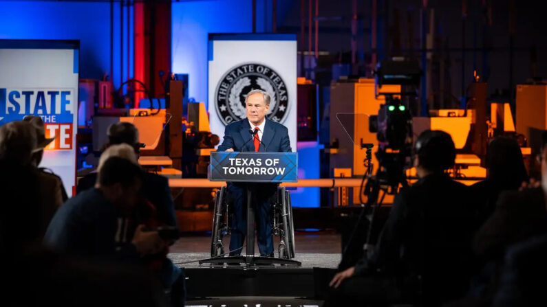 El gobernador de Texas, Greg Abbott, pronuncia su discurso sobre el Estado del Estado 2023 en Noveon Magnetics en San Marcos, Texas, el 16 de febrero de 2023. (Oficina del Gobernador)