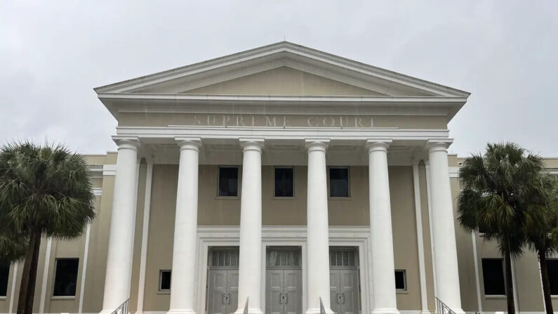El edificio de la Corte Suprema de Florida en Tallahassee, Florida, el 22 de enero de 2023. (Nanette Holt/The Epoch Times)