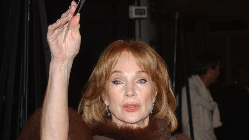 La actriz Shirley Anne Field asiste a la fiesta del estreno mundial de la película "Alfie" en el KOKO (antiguo Camden) el 14 de octubre de 2004 en Londres, Inglaterra. (David Westing/Getty Images)