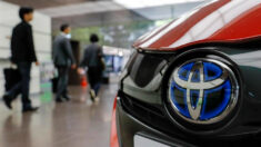 Toyota llama a revisión a cerca de 1 millón de vehículos en EE.UU. por defecto en airbags