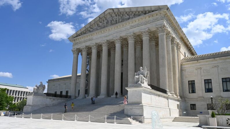 Corte Suprema de EE. UU. en Washington D.C. el 23 de abril de 2023 (Daniel Slim/AFP via Getty Images)