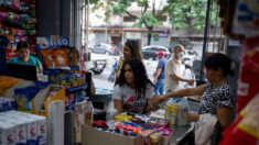 La canasta familiar de alimentos en Venezuela aumentó un 5.7 % en noviembre, según una ONG