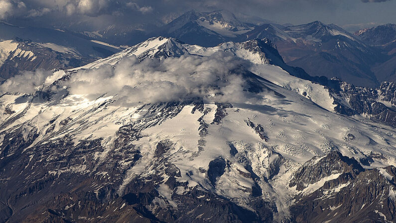 Vista aérea de la cordillera de los Andes, cerca de la frontera entre Chile y Argentina, el 29 de enero de 2013. (Pablo Porciuncula/AFP vía Getty Images)