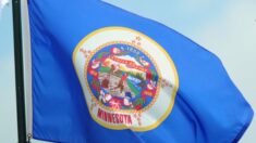 Minnesota abandona diseño de su nueva bandera tras críticas por su similitud con la bandera de Somalia