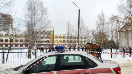 Al menos dos muertos y cinco heridos en un tiroteo en una escuela en el oeste de Rusia