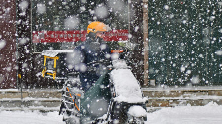 Tormenta invernal genera miedo en China mientras aumentan los misteriosos casos de neumonía