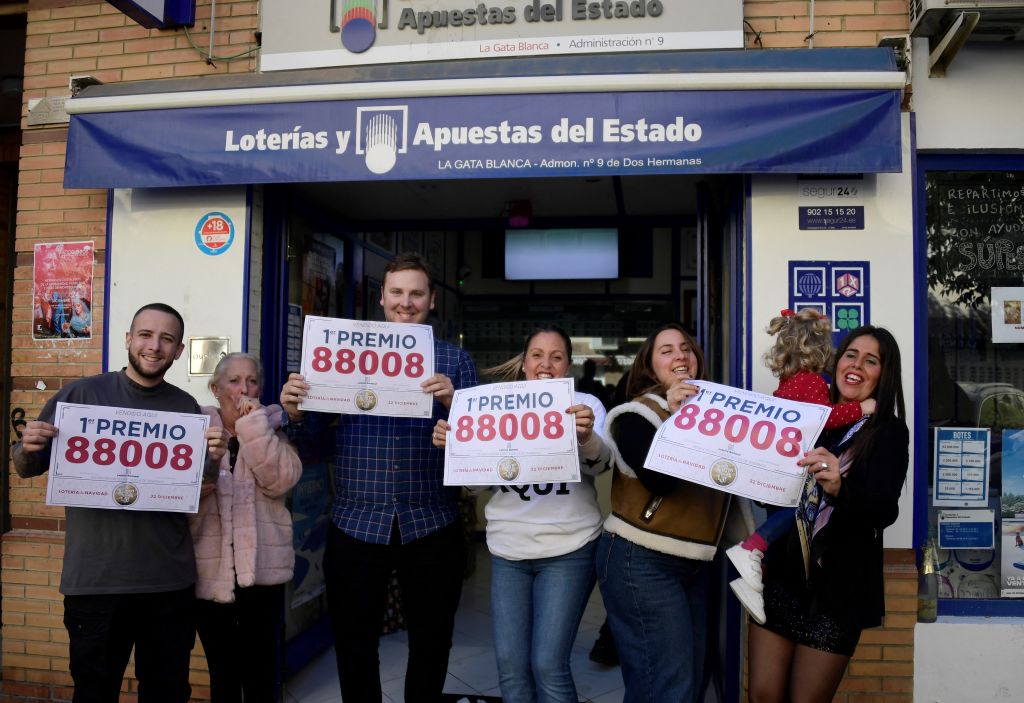 El número 88008, premiado con el Gordo de la lotería de Navidad en ...