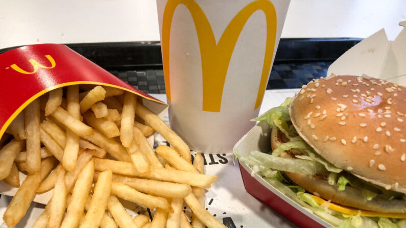 Comida rápida de una sucursal de McDonald's es fotografiada el 20 de febrero de 2018 en Bristol, Inglaterra. (Matt Cardy/Getty Images)