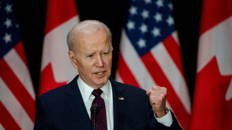 El presidente Joe Biden habla en una rueda de prensa en Ottawa, Canadá, el 24 de marzo de 2023. (Andrej Ivanov/AFP/Getty Images)