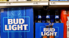 El sindicato autoriza una posible huelga contra el fabricante de Bud Light