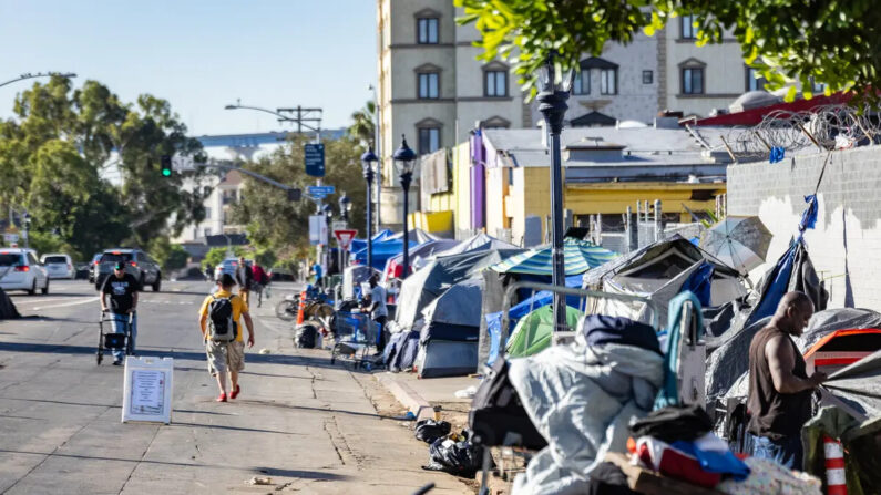 Un campamento para personas sin hogar en San Diego, California, el 4 de octubre de 2023. (John Fredricks/The Epoch Times)
