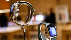 La prohibición de importar relojes de Apple entra en vigor dado que el gobierno de Joe Biden se negó a vetarla
