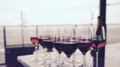 Un estudio revela los culpables del dolor de cabeza provocado por el vino tinto