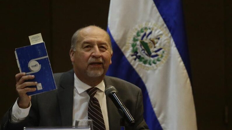 El magistrado del Tribunal Supremo Electoral (TSE), Guillermo Wellman, en una fotografía de archivo. EFE/Rodrigo Sura
