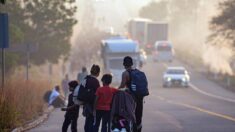 Caravana de migrantes se reagrupa para avanzar hacia Oaxaca
