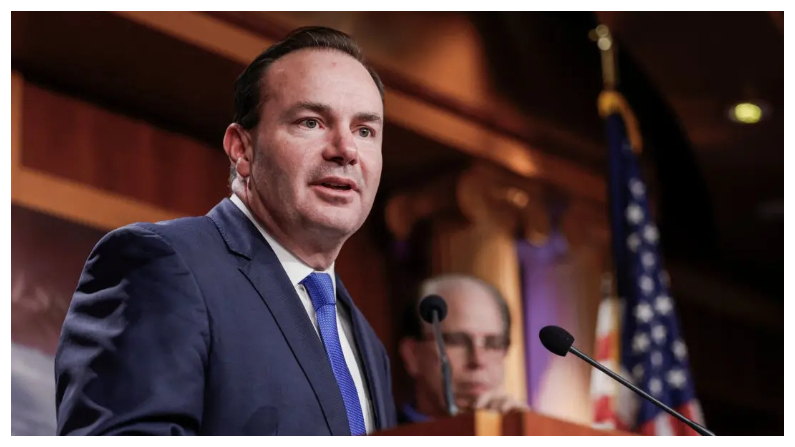 El senador Mike Lee (republicano por Utah) habla en una conferencia de prensa sobre el gasto público en el Capitolio de EE.UU. en Washington, el 7 de diciembre del 2022. (Anna Moneymaker/Getty Images)