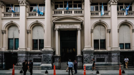 Argentina dispondrá este año de billetes de 10,000 y 20,000 pesos