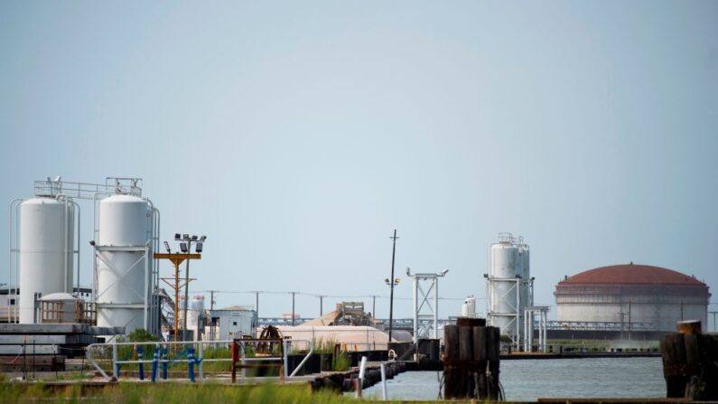 Una planta de procesamiento de GNL en Cameron, Luisiana, el 26 de agosto de 2020. (ANDREW CABALLERO-REYNOLDS/AFP vía Getty Images)