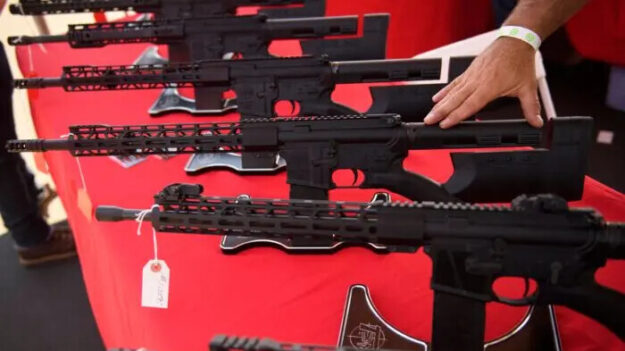 Corte de Apelaciones de EE. UU. impide que California prohíba armas en la mayoría de los lugares públicos