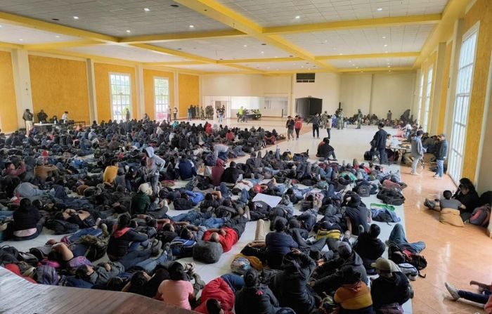 Inmigrantes rescatados por las autoridades mexicanas en Cuaxomulco, Tlaxcala, el 14 de enero de 2023. (Cortesía: INM)