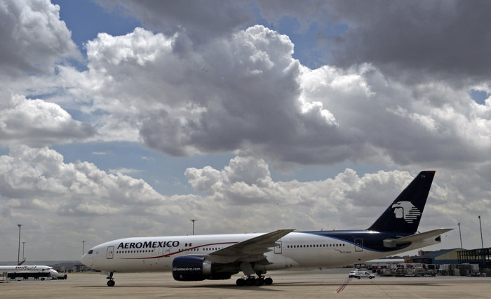 Fotografía de archivo de un Boeing de la compañía Aeroméxico. (EFE/Sergio Barrenechea)