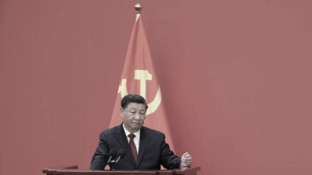 Las prácticas políticas de Xi provocarán el colapso del régimen, según un experto