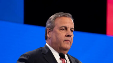 Chris Christie abandona la carrera presidencial