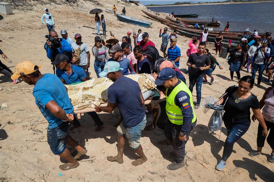 Sobrevivientes de mina colapsada en Venezuela piden a autoridades dar cifra real de muertos