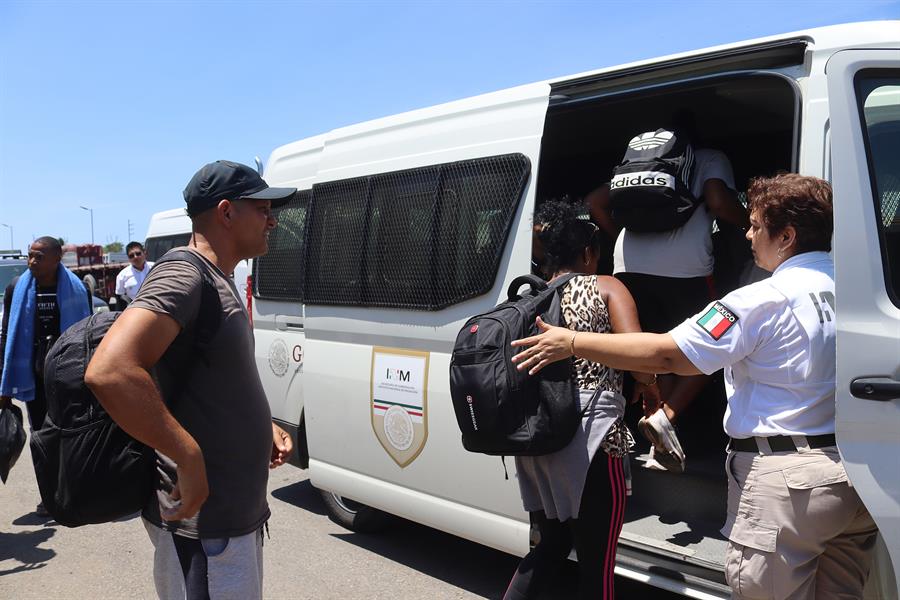 México halla a 85 migrantes, 19 menores de edad, en un hotel de Guadalajara