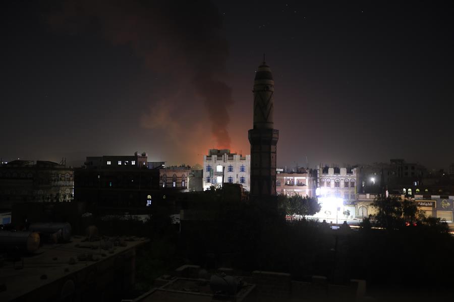 EE.UU. y el Reino Unido bombardean por cuarta vez a los hutíes de Yemen