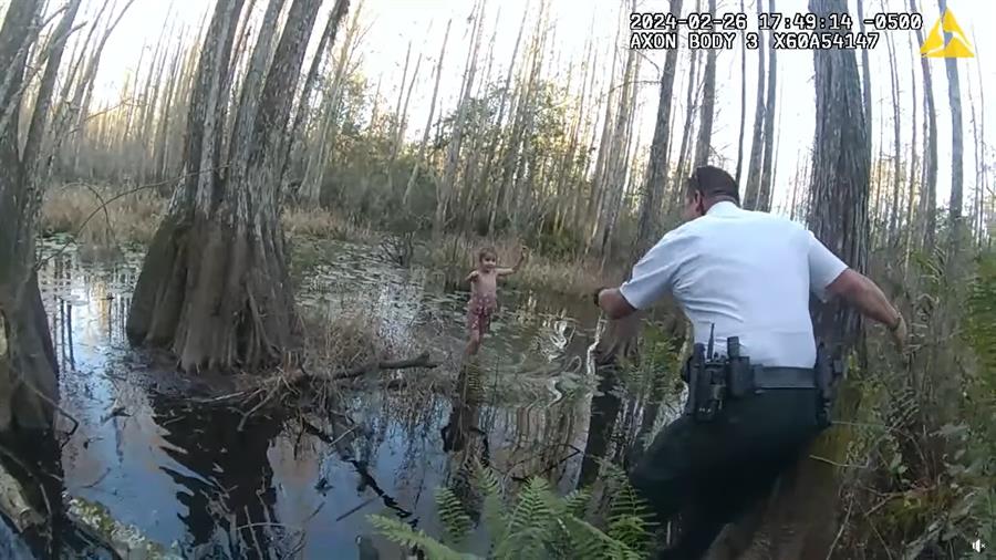 Hallan con imágenes térmicas a una niña perdida en un pantano de Florida