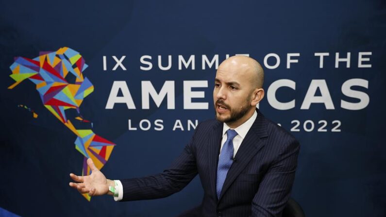 Juan González, el principal asesor del presidente de Estados Unidos, Joe Biden, para Latinoamérica, en una fotografía de archivo. EFE/Alberto Valdés
