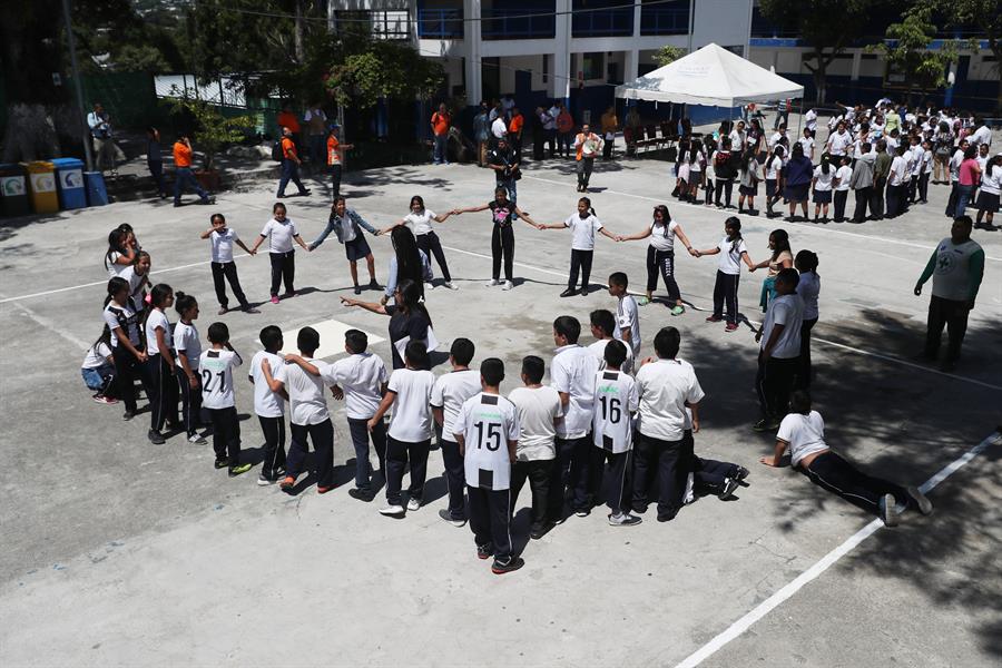 Ministro de Educación salvadoreño: “Hemos sacado la ideología de género de las escuelas”